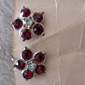 Rhinestone screw back  earrings. Red and silver in color